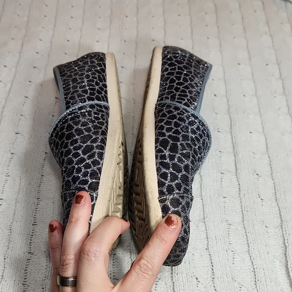 Toms Black Snake w/Silver Glitter Light Blue 8.5W Casual - Picture 3 of 8